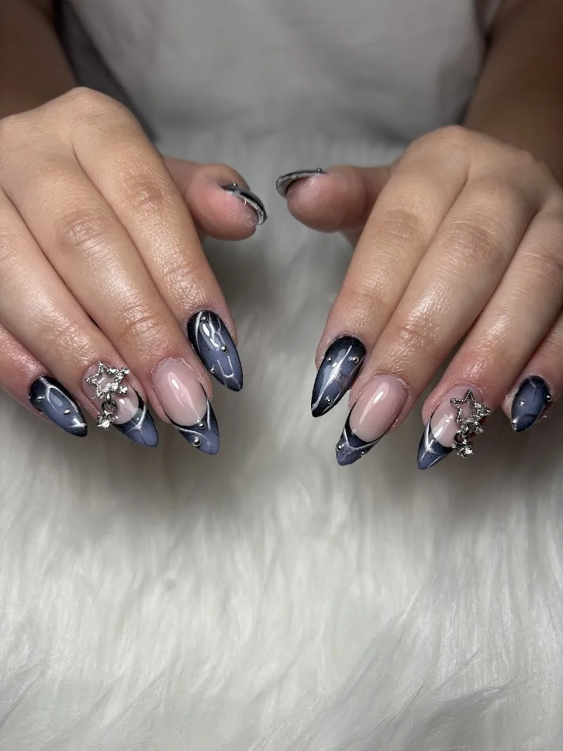 lou.nails (prothésiste ongulaire) - Onglerie Le Havre - Photo de couverture - OneBooking