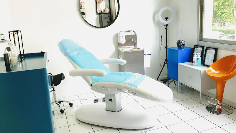 Cécile Teyssier Beauty Specialist - Maquillage Lyon - Photo de couverture - OneBooking