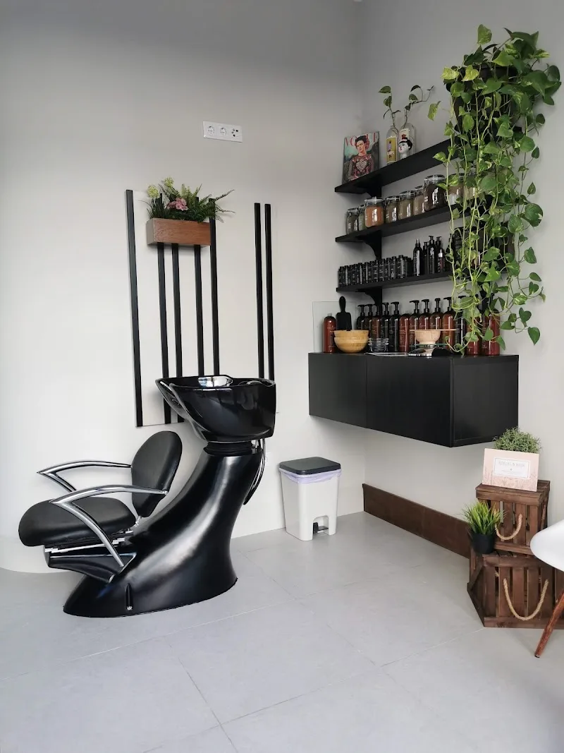 Peluquería Orgánica Las Canas de Frida - Coiffure Las Palmas De Gran Canaria - Photo de couverture - OneBooking