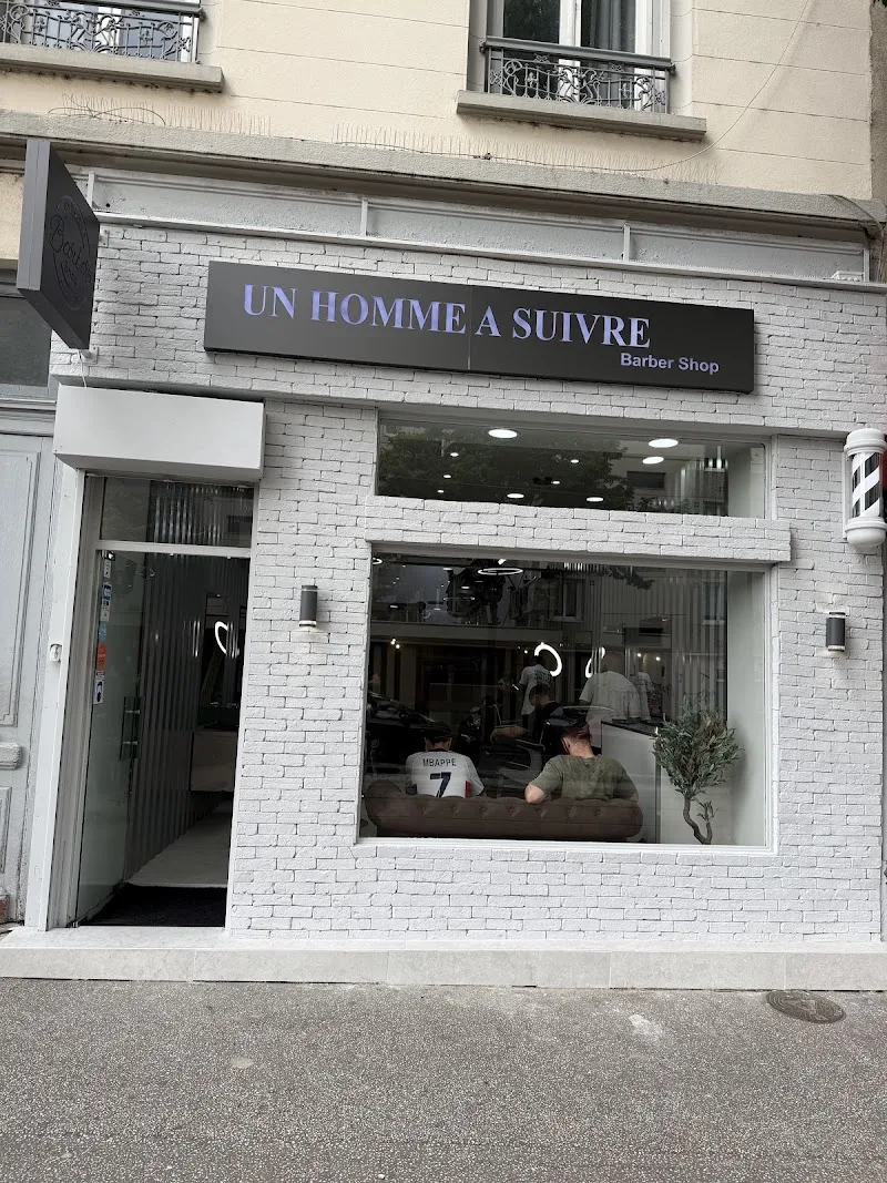 Un Homme A Suivre Barbershop Lyon 8 - Barbier Lyon - Photo de couverture - OneBooking
