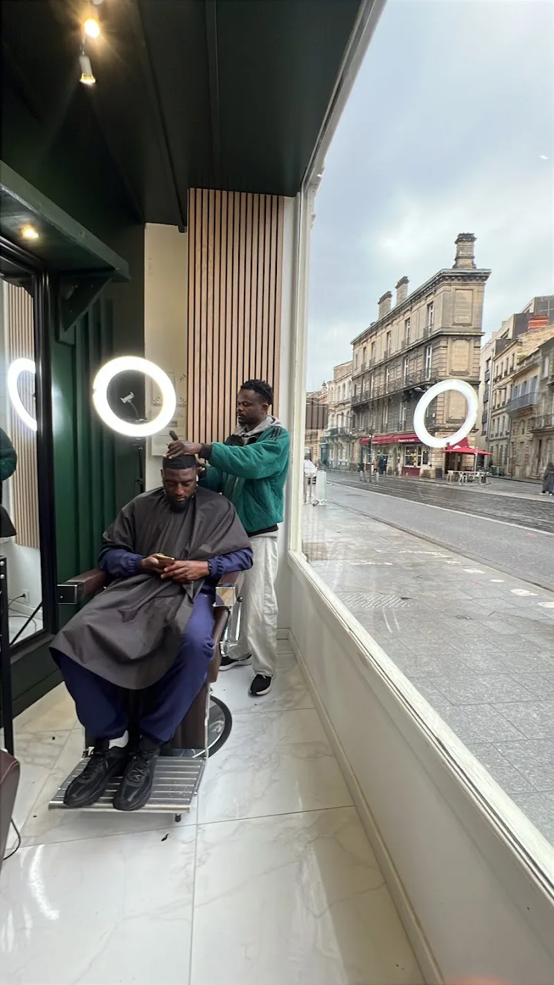 Kingdom barber.0 - Barbier Bordeaux - Photo de couverture - OneBooking
