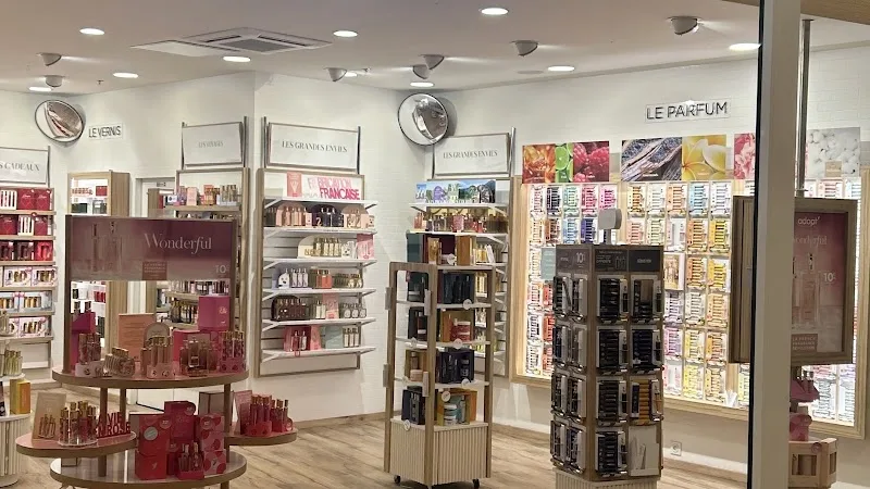 Adopt Parfums - Maquillage Saint-Étienne - Photo de couverture - OneBooking