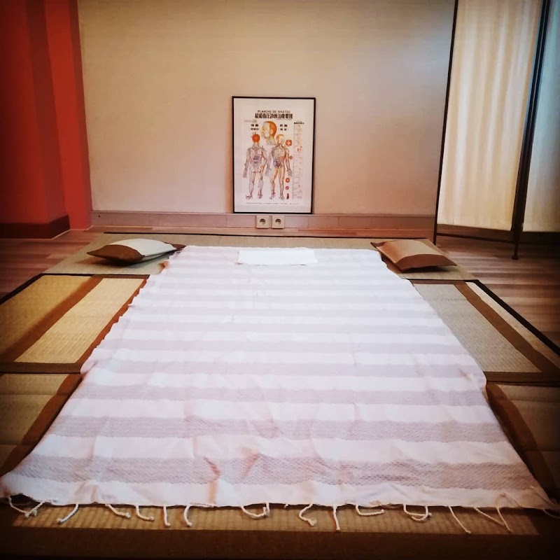 Ludivine Dumontet E.I, Spécialiste en Shiatsu, certifiée d'Etat