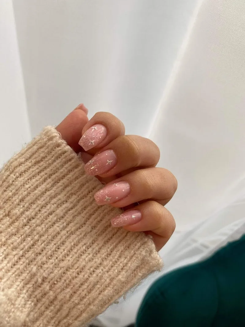 Queen's Nails