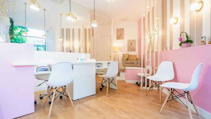 Be.Chic - Onglerie Paris - Photo de couverture - OneBooking