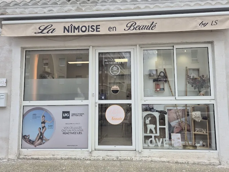 La Nîmoise en beauté by LS