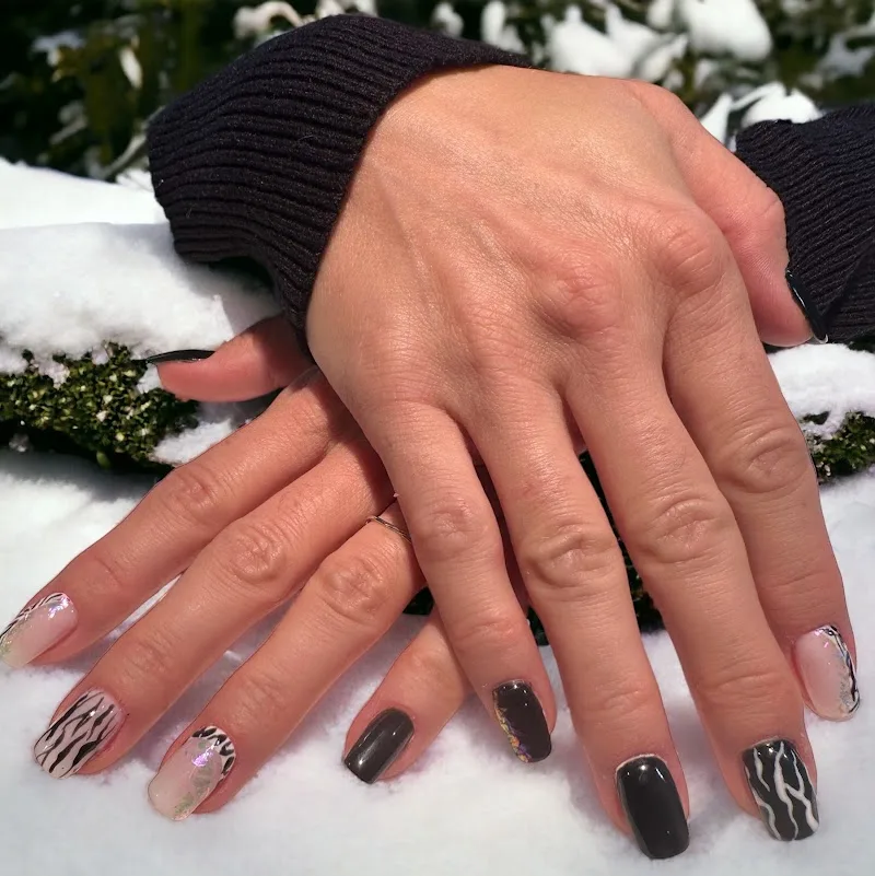 Cristallina esthétique - Onglerie Bayonne - Photo de couverture - OneBooking