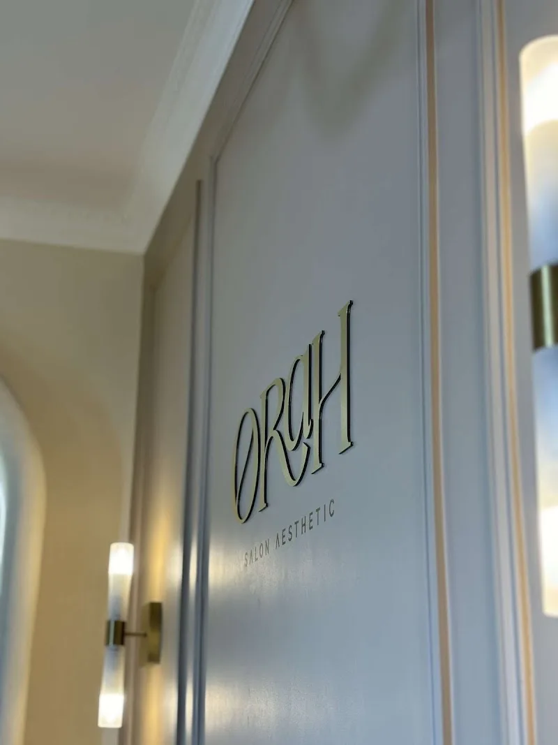 ORAH – Institut de Beauté – Extension de Cils & HydraFacial – Lissage - Angers - Sourcils & cils Angers - Photo de couverture - OneBooking