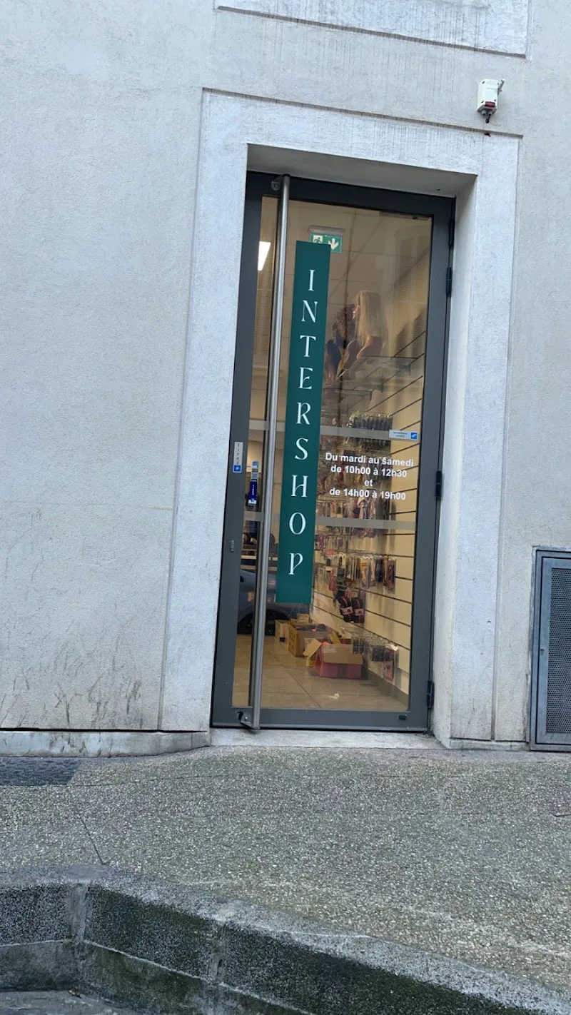 Intershop Nîmes - Maquillage Nîmes - Photo de couverture - OneBooking
