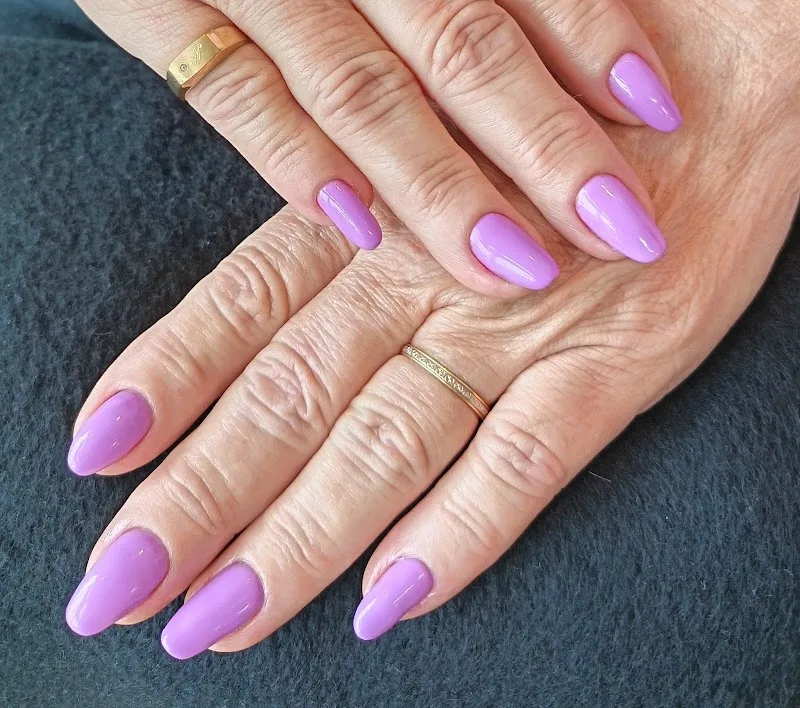 Liana GML - coiffeur - esthéticienne - ongles - poitiers