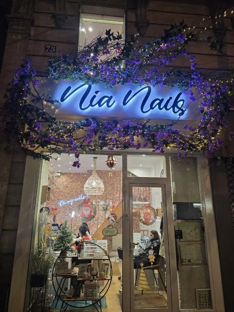 Nia Nails salon de manucure paris 12 - Nail Art & Semi-Permanent