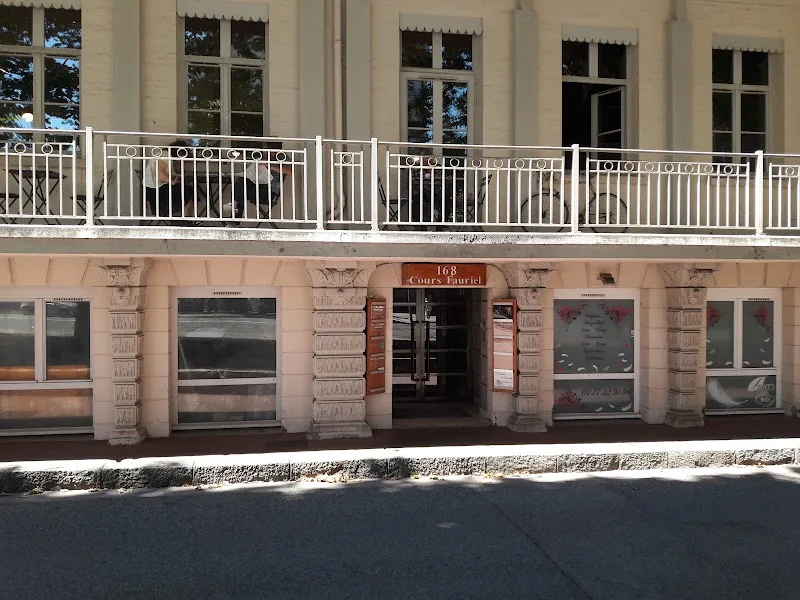 Docteur Pantea Guyomarc'h Médecin Esthetique