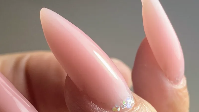 Ding d'ongles - Onglerie Lille - Photo de couverture - OneBooking