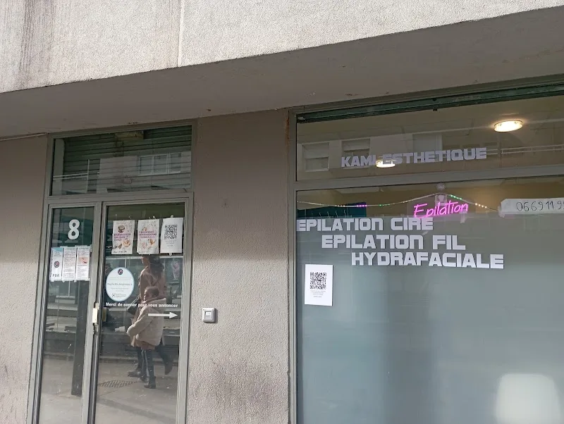 Esthéticienne Kami épilation au fil sourcils visage et la cire soin de visage Lyon Villeurbanne