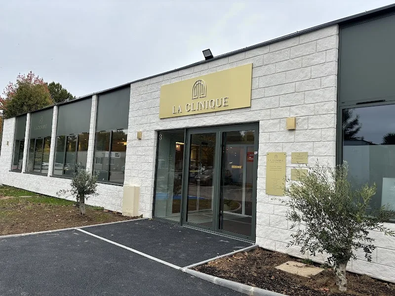Dr DARBET ANDRIEU-Dermatologue - Médical, chirurgie, Esthétique, lasers, injections, cryolipolyse, chirurgie cancérologie - Épilation Rouen - OneBooking