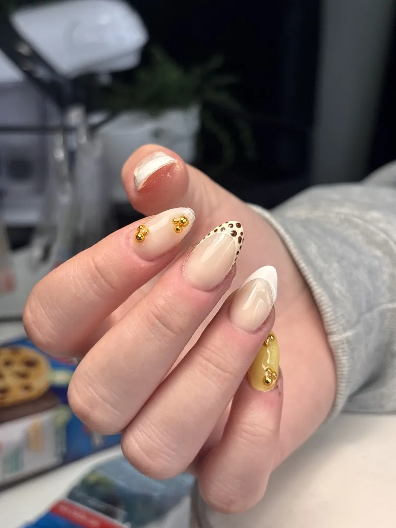 Holy divine nails - Onglerie Brest - Photo de couverture - OneBooking
