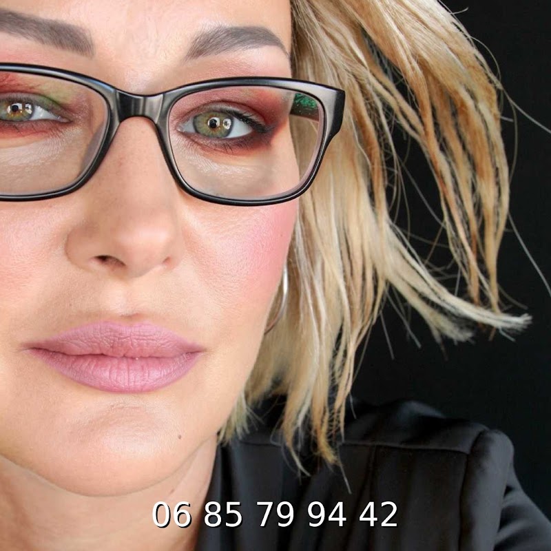 Élise et Moi - Maquillage Orléans - Photo de couverture - OneBooking