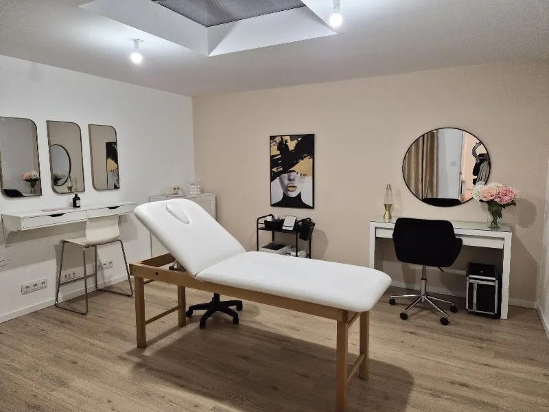 Beauty Laï - Sourcils & cils Amiens - Photo de couverture - OneBooking
