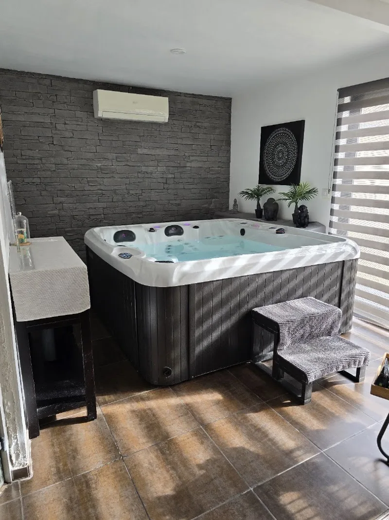 Azoya SPA Vaux - Épilation Auxerre - Photo de couverture - OneBooking