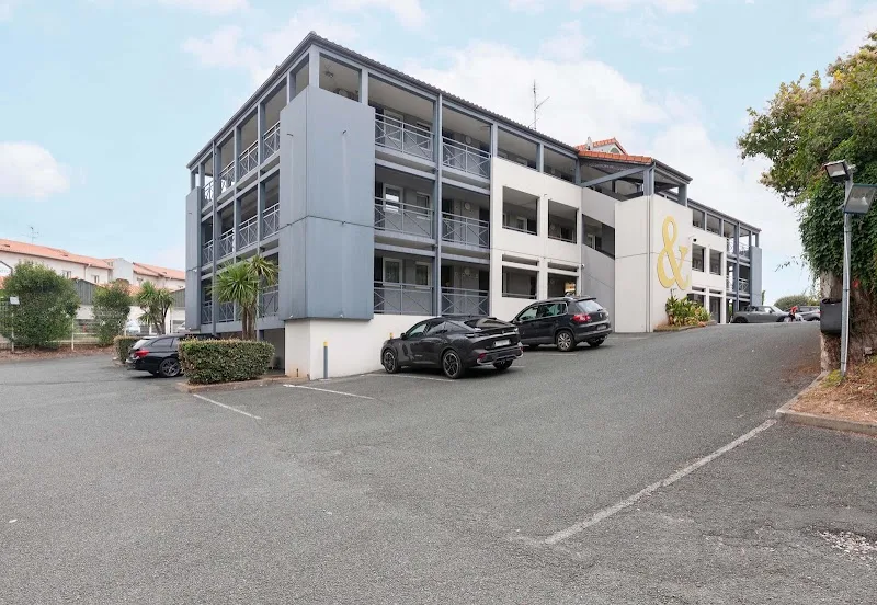 B&B HOTEL Bayonne - Spa Bayonne - Photo de couverture - OneBooking