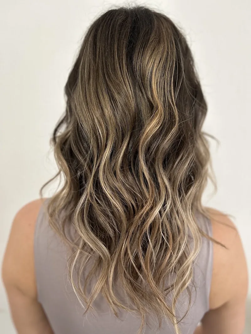 Hair by Hair1 - Coiffeur & Balayages Paris 2 - Coiffure Paris - Photo de couverture - OneBooking