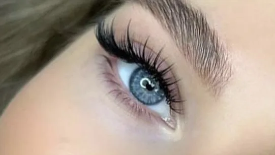 LDR Beauté - Extensions de cils à Toulouse - Sourcils & cils Toulouse - Photo de couverture - OneBooking