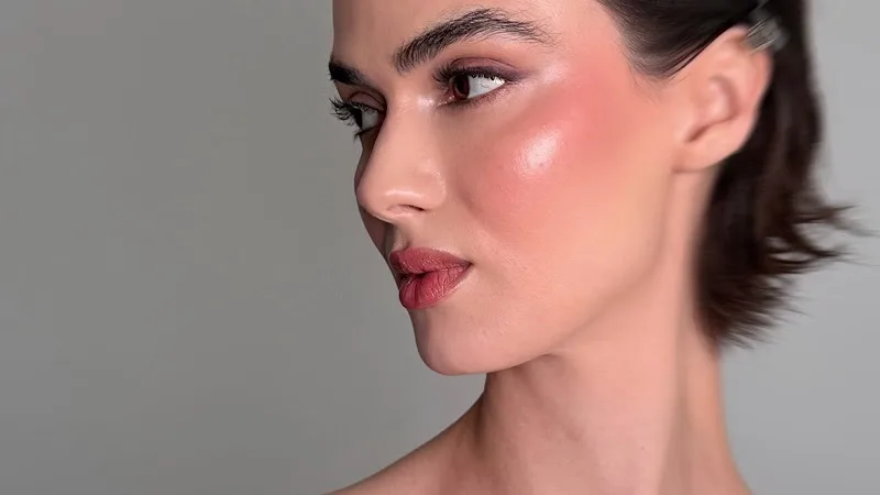 Alesia Solo Co. | Team of Master Makeup Artists & Hairstylists