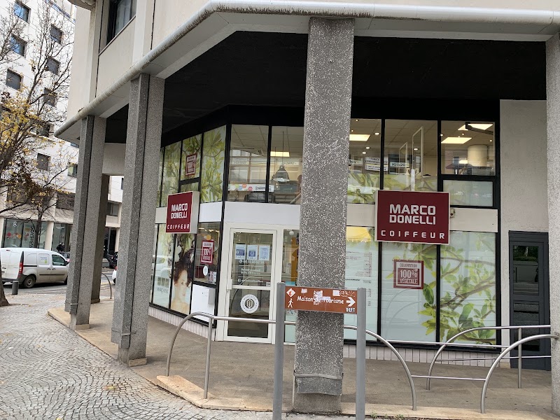 Marco Donelli- Coiffeur Visagiste et barbier Clermont-Ferrand : Coloration Végétale Marcapar