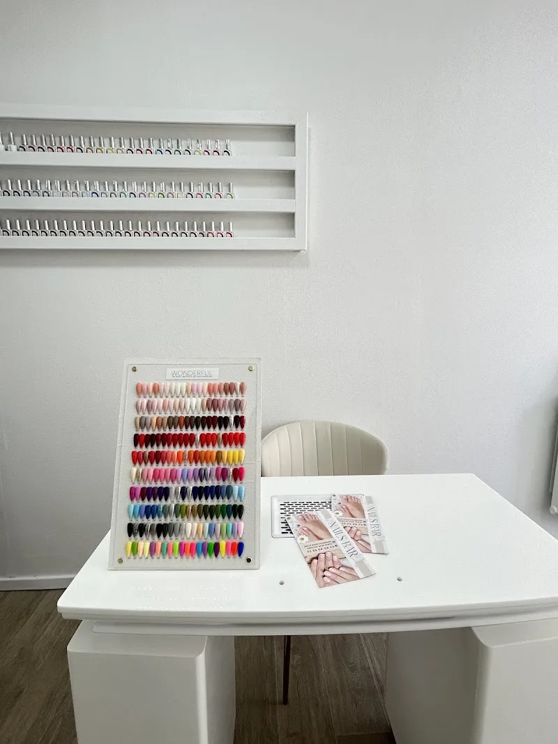 Nails Bar Y - Onglerie Dijon - Photo de couverture - OneBooking