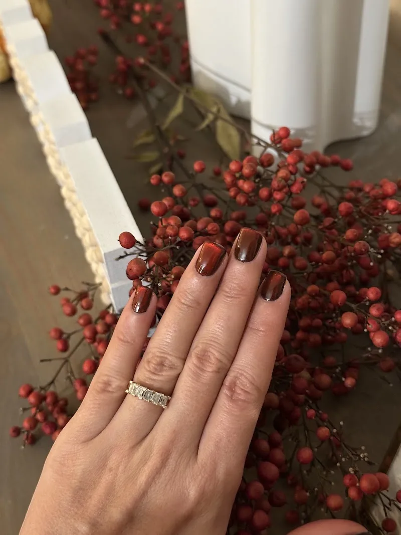 Petit Chat Nails