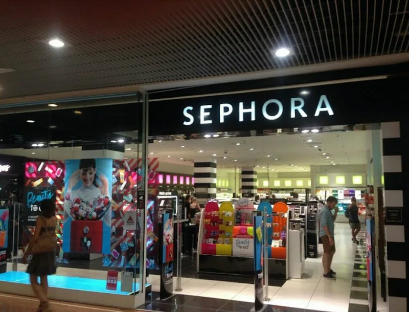 SEPHORA BORDEAUX MERIADECK - Maquillage Bordeaux - Photo de couverture - OneBooking