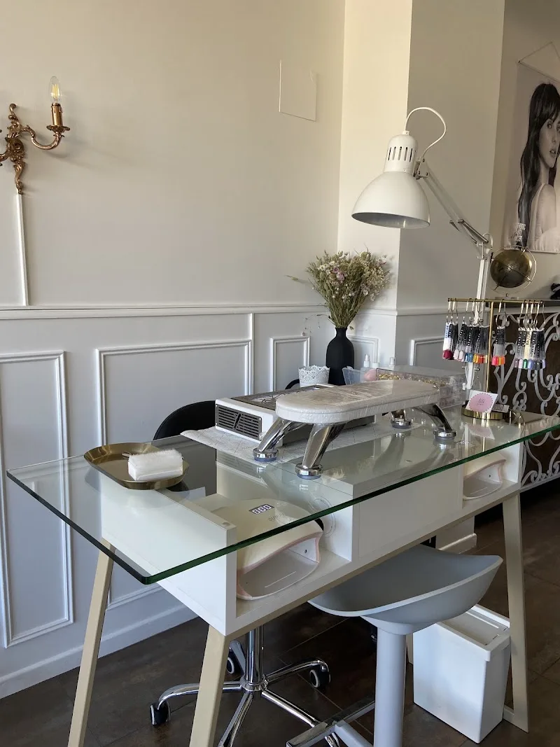 L' Atelier Des Jolis Ongles - Onglerie Dijon - Photo de couverture - OneBooking
