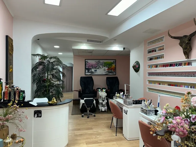 H Beauté - Onglerie Nîmes - Photo de couverture - OneBooking