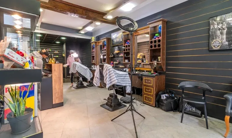 PEAKY BARBER - Barbier Dijon - OneBooking