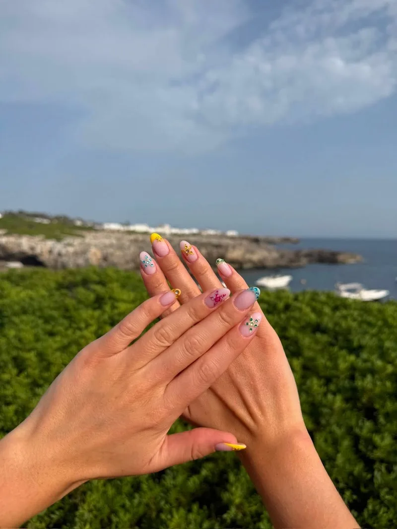 Ongles l’Onirique - Onglerie Lille - Photo de couverture - OneBooking