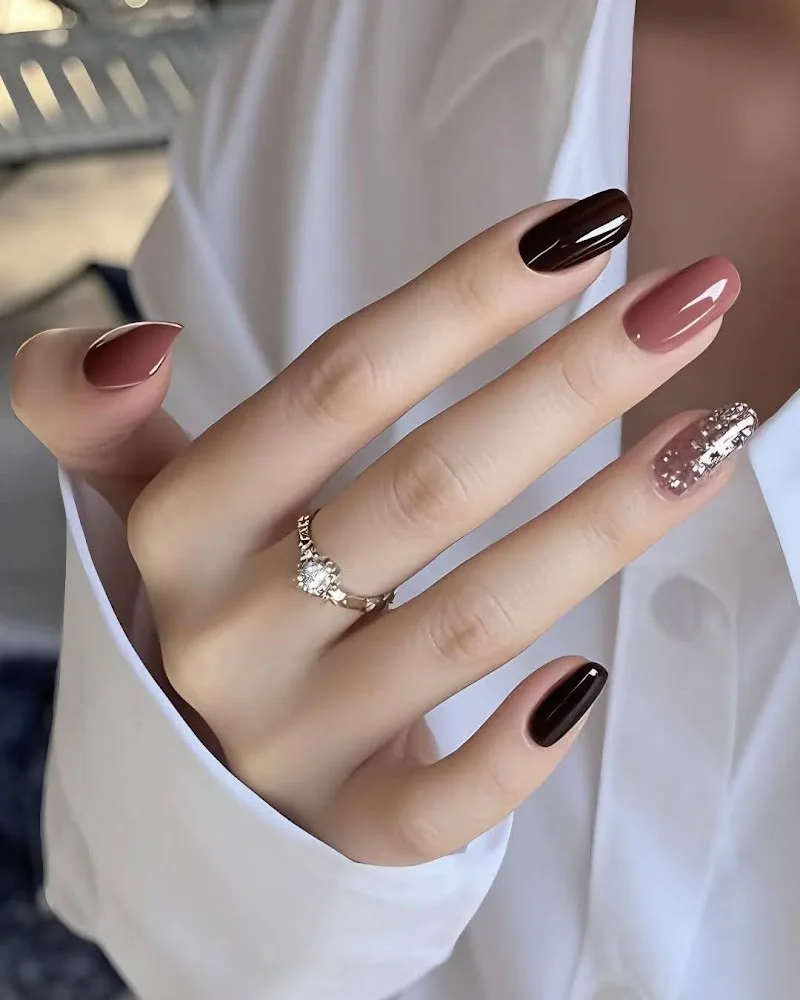 PARIS NAILS