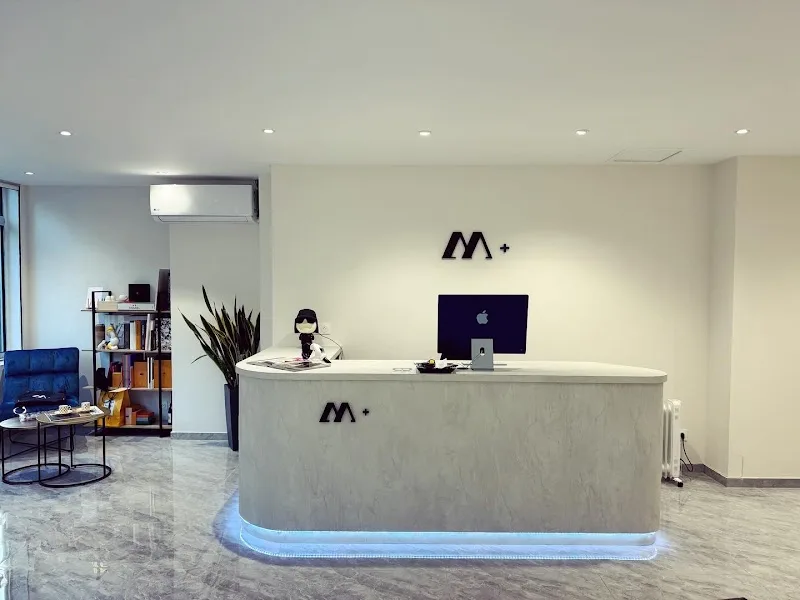 M Plus Paris Nails Salon - Onglerie Paris - Photo de couverture - OneBooking