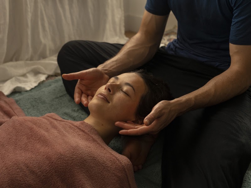 Ismaël — Massage Ayurvédique & Sportif