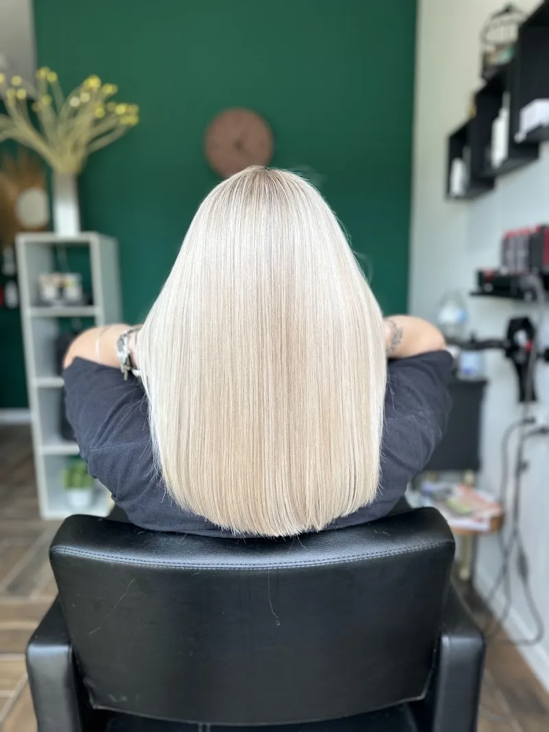Empire Home - Coiffure Sabran - Photo de couverture - OneBooking