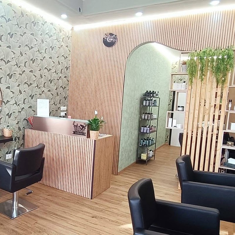 Vanity Hair - Coiffure Ferrara - Photo de couverture - OneBooking