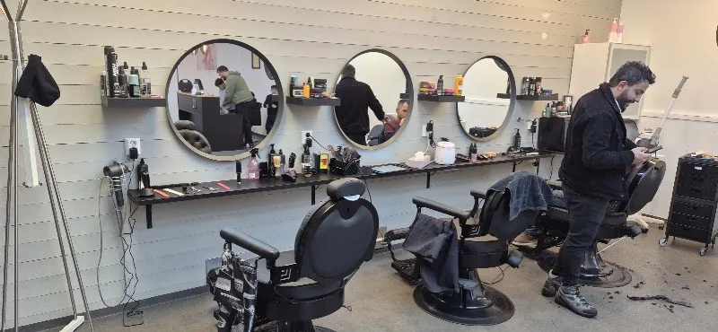 BY HAIR STUDIO