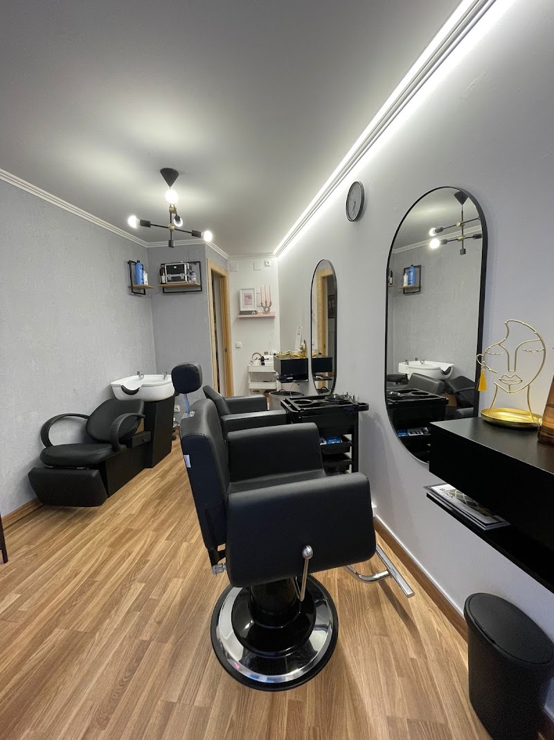Felipe Mejia - Beauty Studio