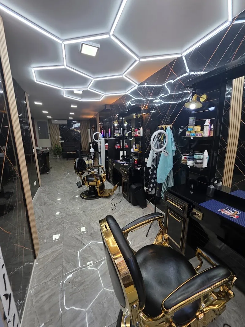 Elegance Barbershop - Coiffure Bruges - Photo de couverture - OneBooking