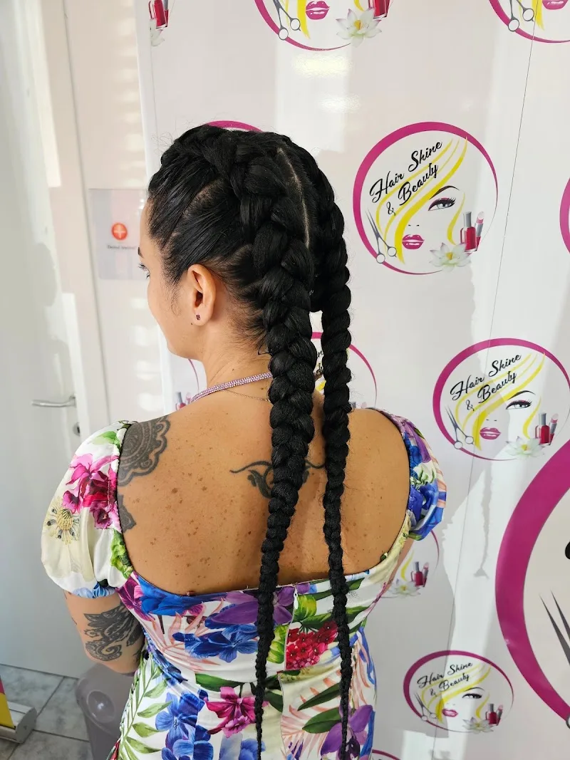 Hair Shine Parrucchiera & Estetista (uomo/donna) - Coiffure Latina - Photo de couverture - OneBooking
