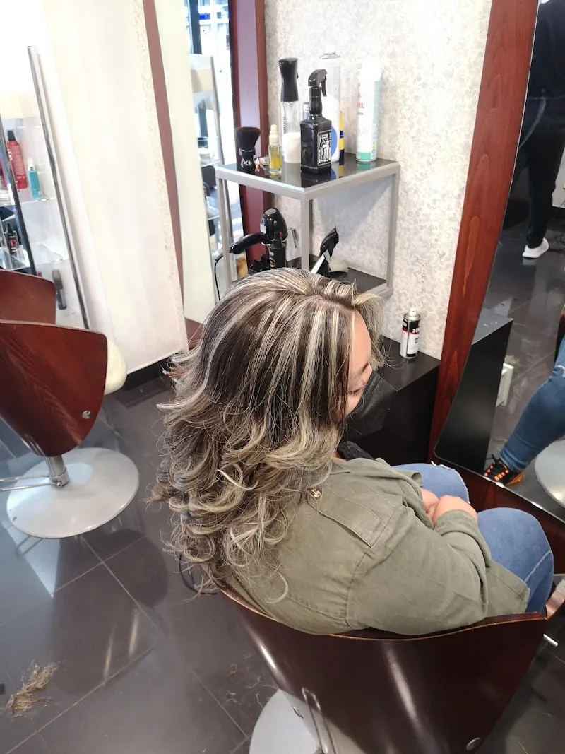 Peluqueros J & M Bilbao - Coiffure Bilbao - Photo de couverture - OneBooking