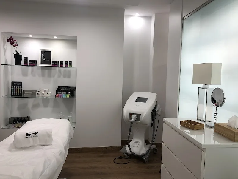 Clínica Bellezone Almería - Institut de beauté Almería - Photo de couverture - OneBooking
