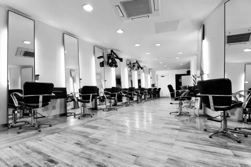 Aidan Garlington Hair Design - Coiffure Bristol - Photo de couverture - OneBooking