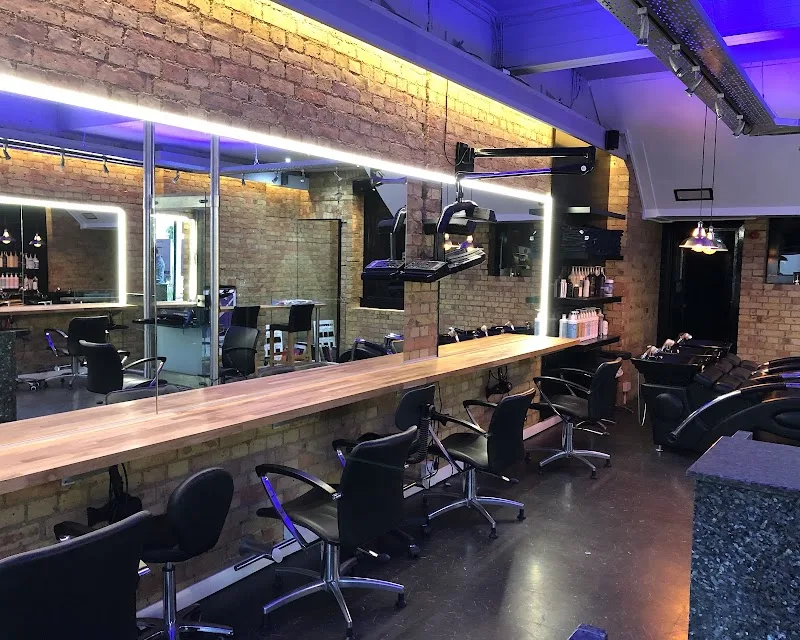 Matthew Clulee Hair Spa - Coiffure Oxford - Photo de couverture - OneBooking