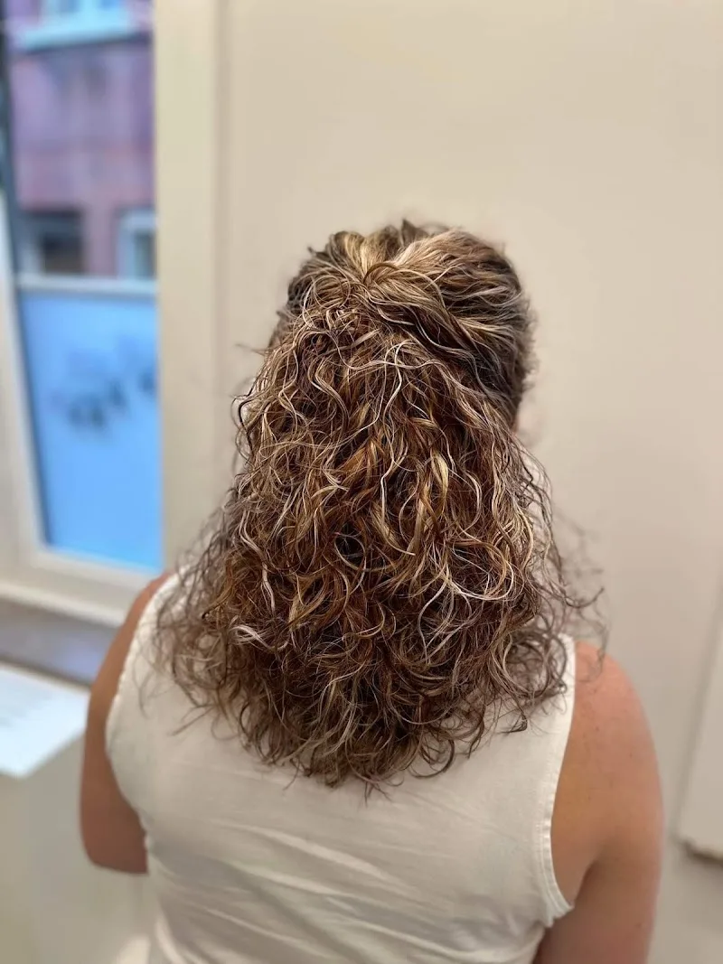Hairteam - Institut de beauté Halle - Photo de couverture - OneBooking