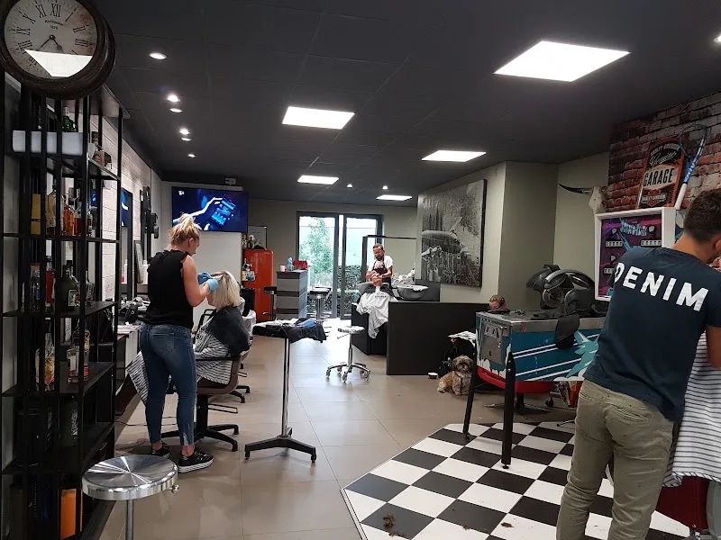 Figuratif (Coiffure) - Coiffure Namur - Photo de couverture - OneBooking